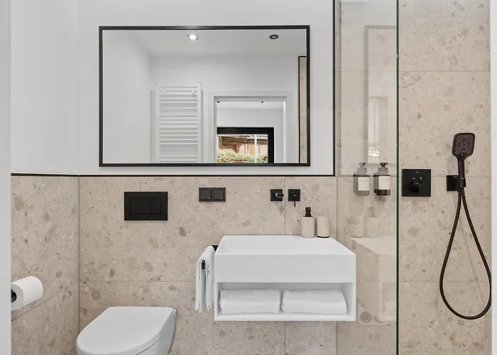 1-2 Personen - Parkplatz - Fahrradgarage - Zentrum - Kueche - Klima Apartamento *