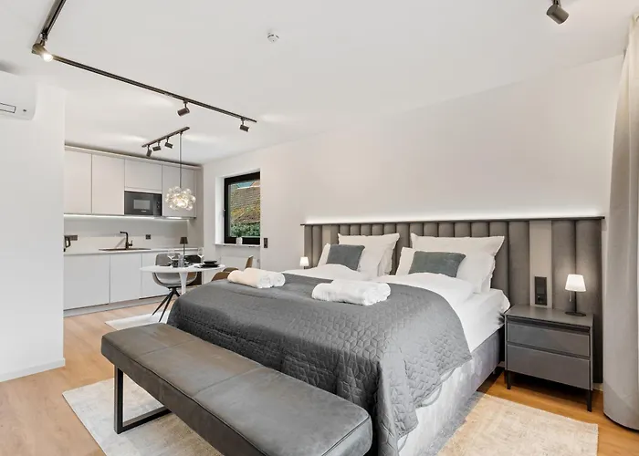 Apartamento 1-2 Personen - Parkplatz - Fahrradgarage - Zentrum - Kueche - Klima