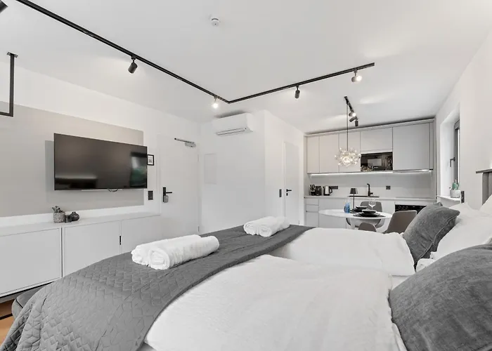 1-2 Personen - Parkplatz - Fahrradgarage - Zentrum - Kueche - Klima Apartamento